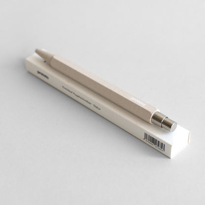 Kreislauf Kugelschreiber in Natur